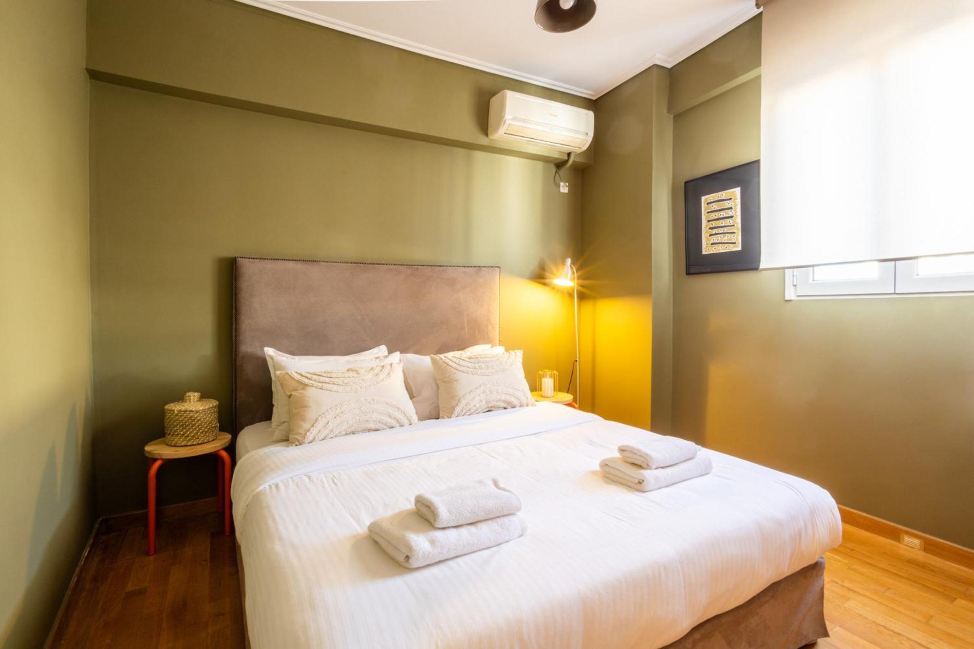 Renovated 3 Bedroom Apt With Acropolis View アテネ エクステリア 写真